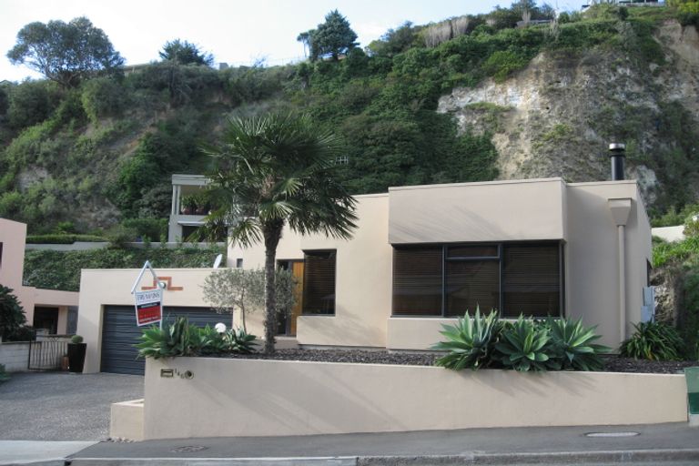 Photo of property in 145 Milton Road, Bluff Hill, Napier, 4110