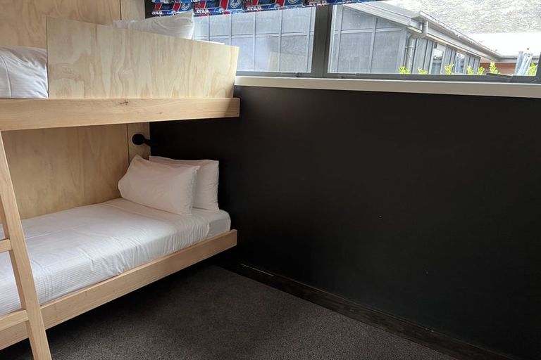 Photo of property in 28 Myles Way, Lower Shotover, Queenstown, 9304