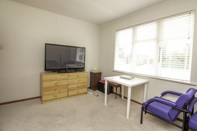 Photo of property in 1 Oriana Place, Highbury, Palmerston North, 4412