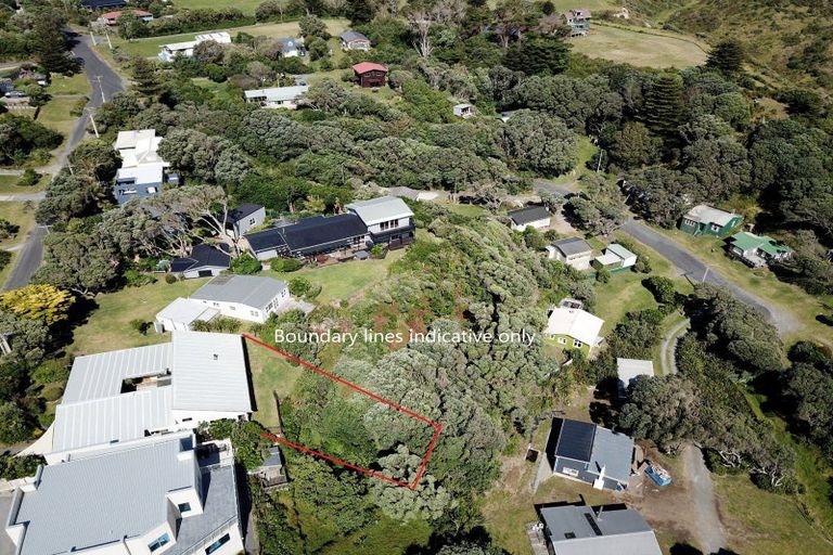 Photo of property in 18 Coates Avenue, Baylys Beach, Dargaville, 0377