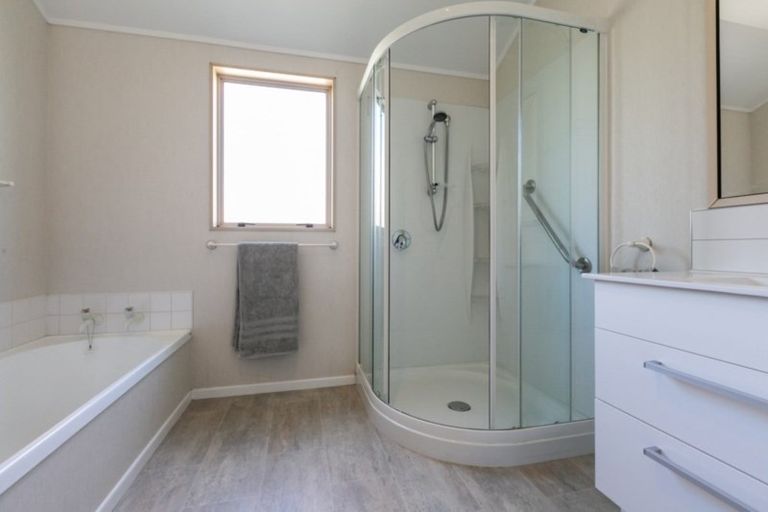 Photo of property in 211 Frimley Avenue, Frimley, Hastings, 4120