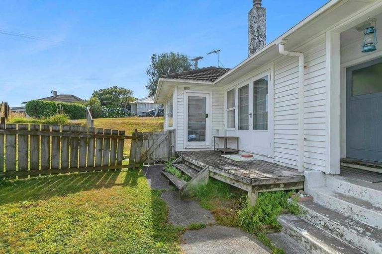 Photo of property in 20 Stevens Crescent, Ranui, Porirua, 5024