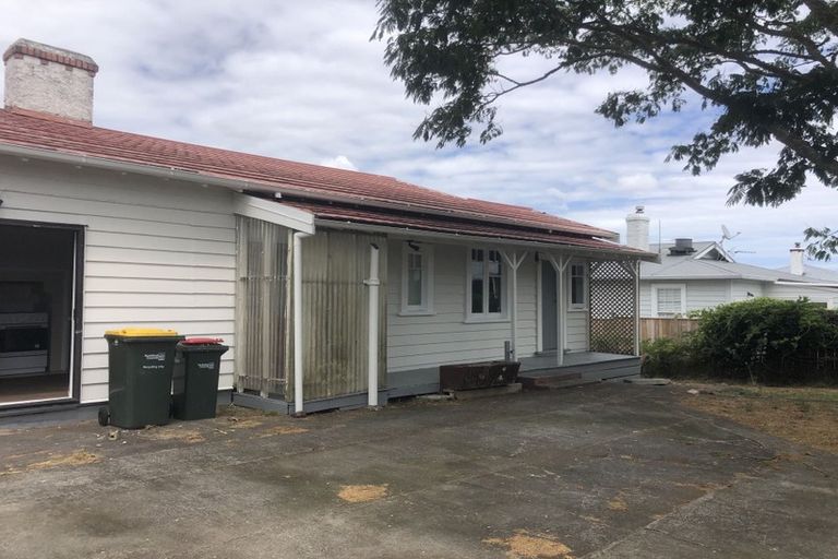 Photo of property in 56 Old Wairoa Road, Papakura, 2110