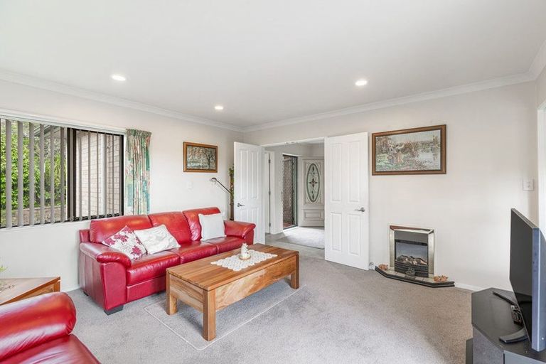 Photo of property in 4 Toledo Avenue, Henderson, Auckland, 0612