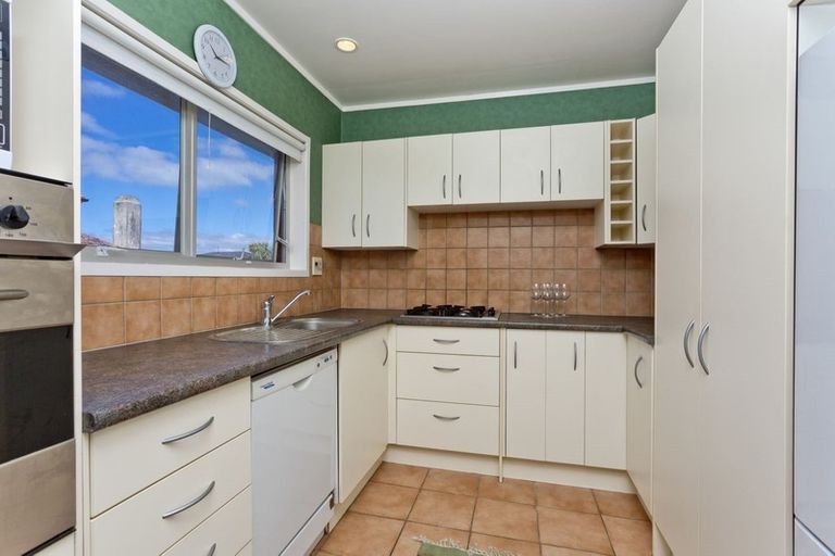 Photo of property in 1/11 Bayview Road, Hauraki, Auckland, 0622