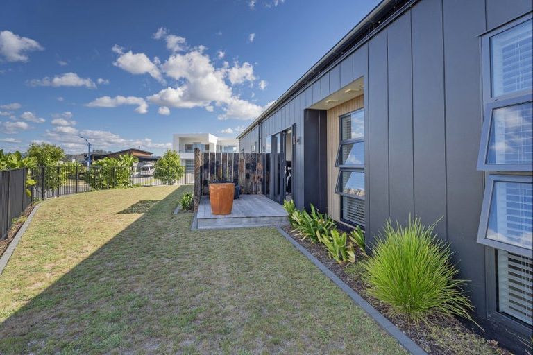 Photo of property in 9 Awatea Drive, Whitianga, 3510