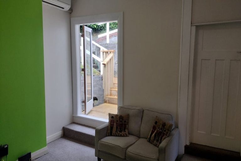 Photo of property in 24 Raroa Road, Kelburn, Wellington, 6012