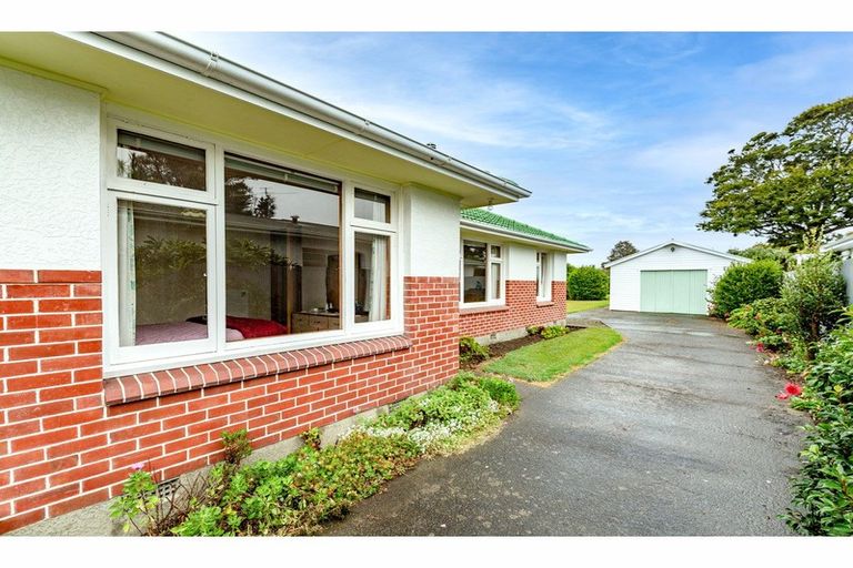 Photo of property in 1 Shaftesbury Street, Avonhead, Christchurch, 8042