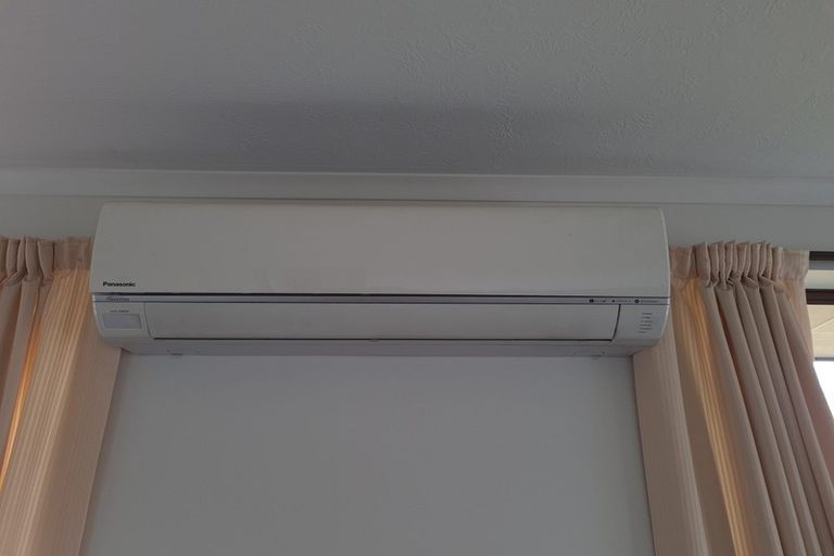 Photo of property in 1/2 Leitch Street, Somerfield, Christchurch, 8024