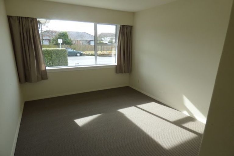 Photo of property in 2/26 Hanrahan Street, Upper Riccarton, Christchurch, 8041