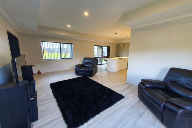 Photo of property in 24 Mary-ellen Place, Coromandel, 3506