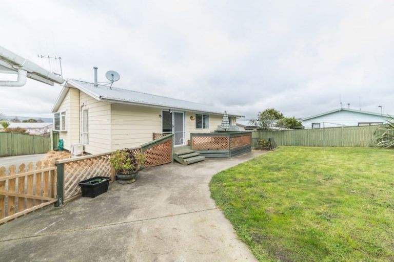 Photo of property in 23 Dahlstrom Grove, Kelvin Grove, Palmerston North, 4414