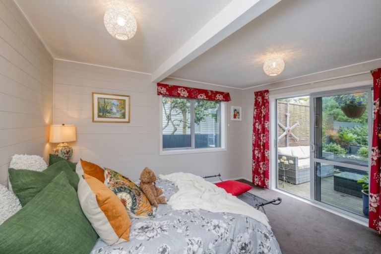 Photo of property in 48 The Parade, Paekakariki, 5034