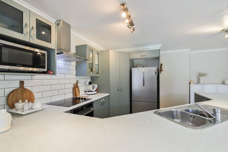 Photo of property in 107 High Street, Oxford, 7430