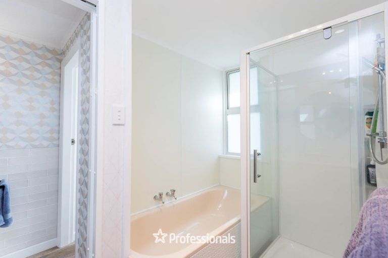 Photo of property in 7b Chatsworth Road, Silverstream, Upper Hutt, 5019