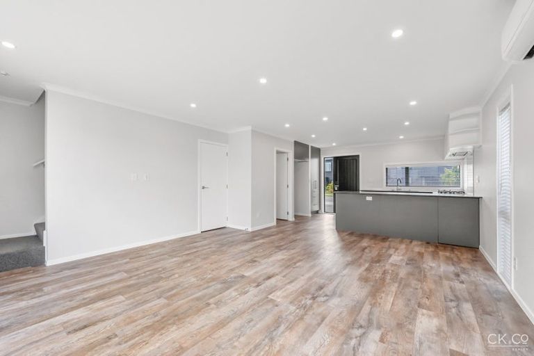 Photo of property in 25 Doug Jensen Street, Wallaceville, Upper Hutt, 5018