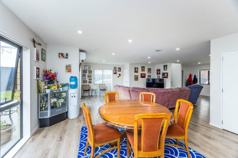 Photo of property in 33a Clendon Avenue, Papatoetoe, Auckland, 2025