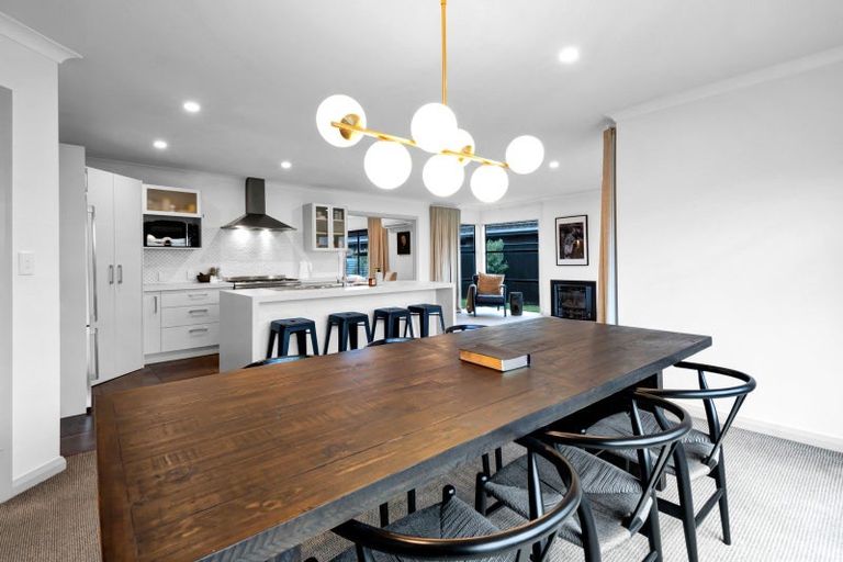 Photo of property in 81 Pacific Drive, Fitzherbert, Palmerston North, 4410