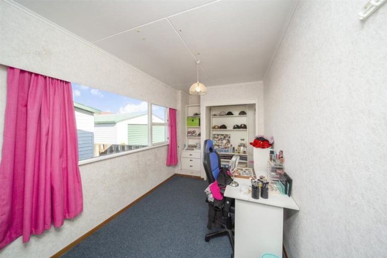 Photo of property in 97 Puriri Street, Hawera, 4610