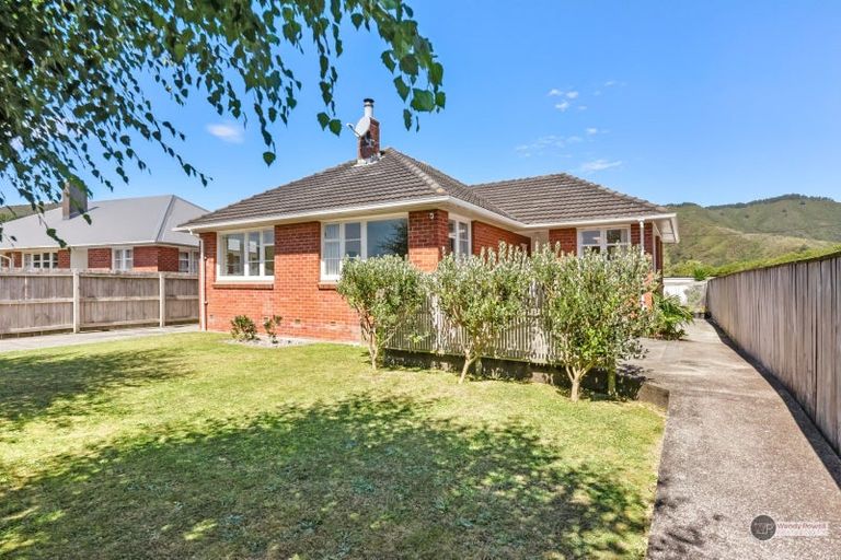 Photo of property in 40 Hewer Crescent, Naenae, Lower Hutt, 5011