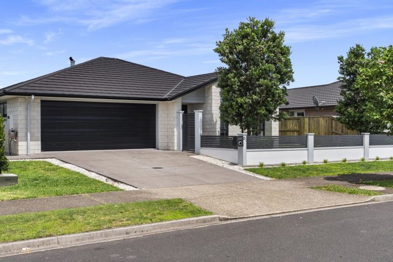 Photo of property in 87 Puhirake Crescent, Pyes Pa, Tauranga, 3112