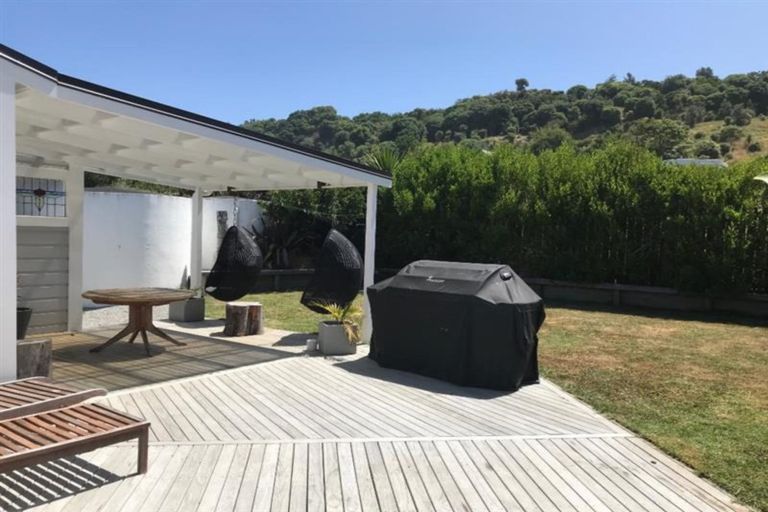 Photo of property in 59 Moana Road, Okitu, Gisborne, 4010