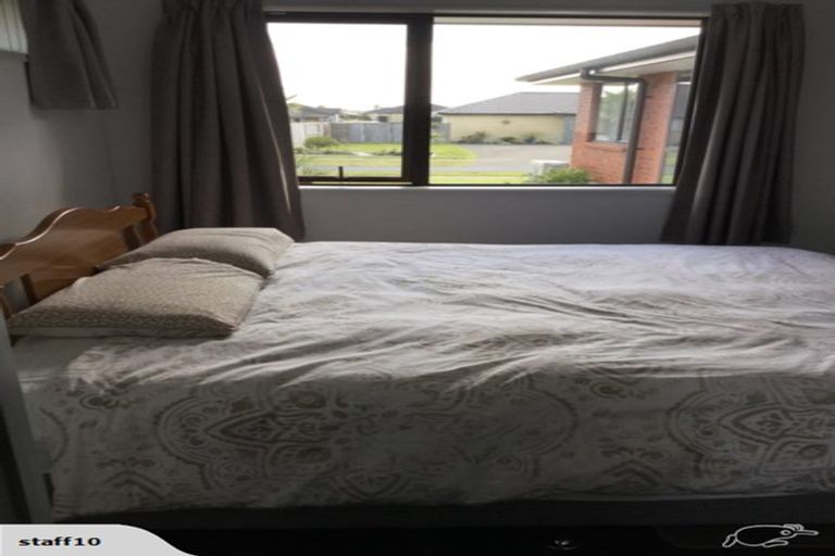 Photo of property in 12 O'farrell Drive, One Tree Point, 0118