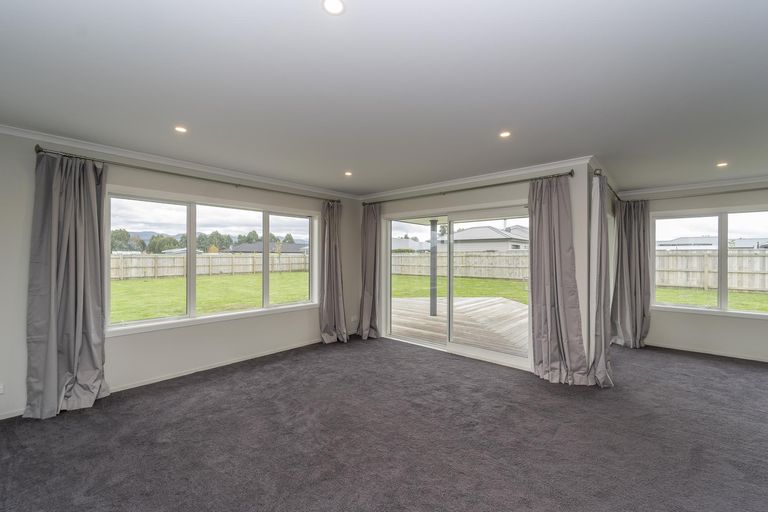 Photo of property in 8 Hartley Avenue, Carterton, 5713