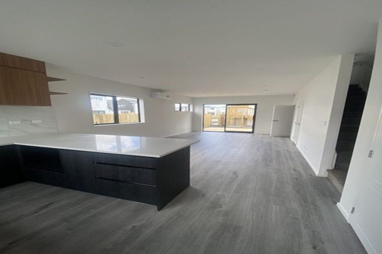 Photo of property in 55 Survila Street, Papakura, 2110