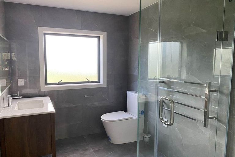 Photo of property in 62 Woodglen Road, Glen Eden, Auckland, 0602