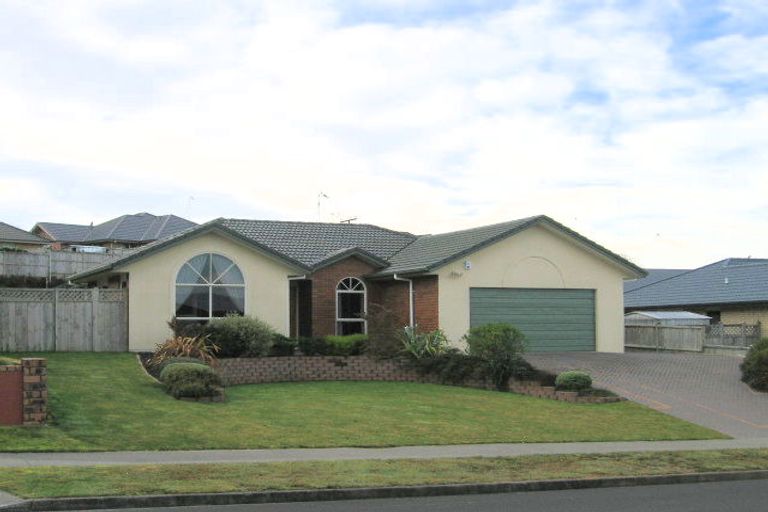 Photo of property in 100 Ayrshire Drive, Grandview Heights, Hamilton, 3200