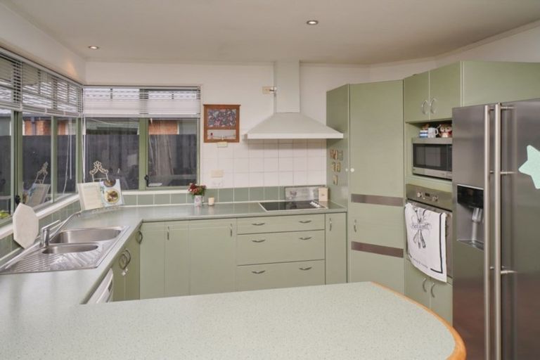 Photo of property in 13 Welsford Street, Woodend, 7610