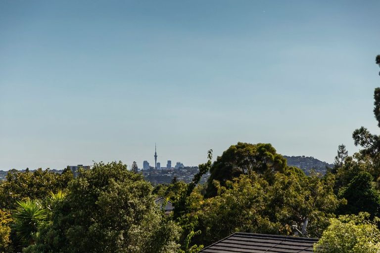 Photo of property in 36 Lemnos Place, Titirangi, Auckland, 0604