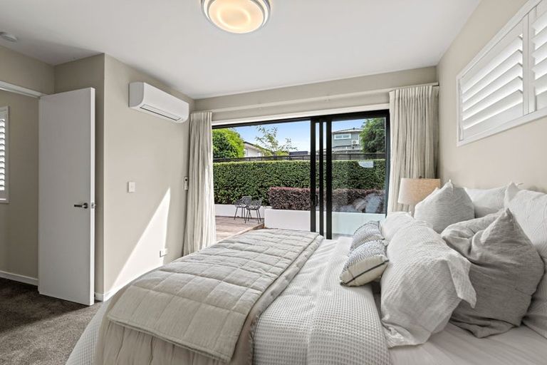 Photo of property in 15 Saint Andrews Square, Strowan, Christchurch, 8052