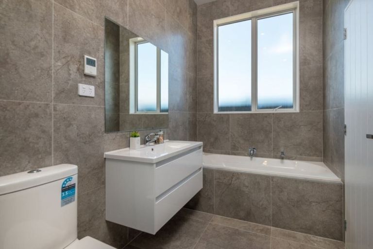 Photo of property in 23 Tawatawa Street, Long Bay, Auckland, 0630