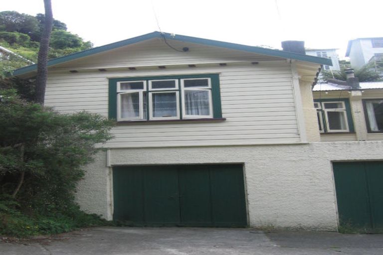 Photo of property in 18 Crieff Street, Northland, Wellington, 6012