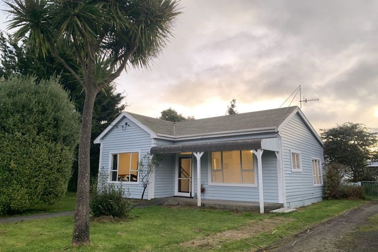 Photo of property in 24 Julia Street, Pahiatua, 4910