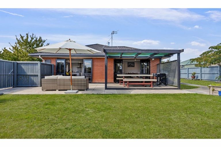 Photo of property in 33 Welsford Street, Woodend, 7610