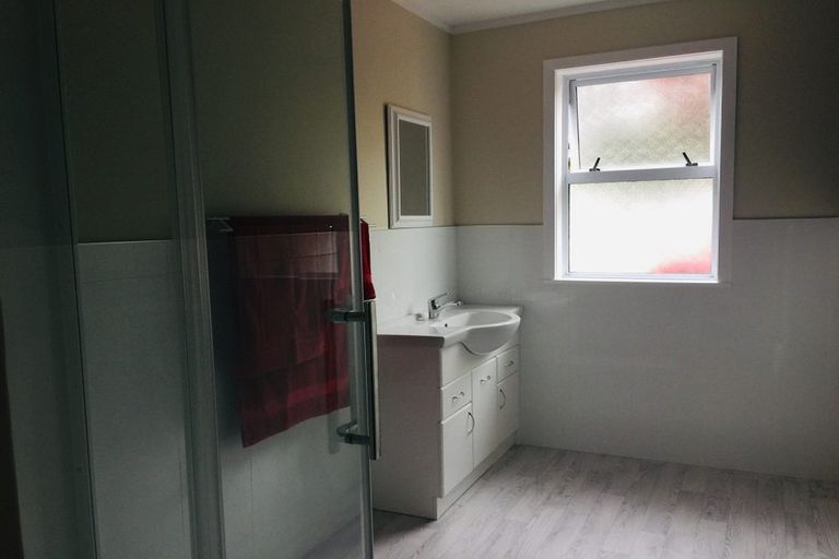 Photo of property in 37 Fox Street, Woodville, 4920