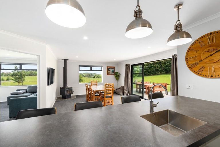 Photo of property in 29 Vogel Street, Halcombe, Feilding, 4779