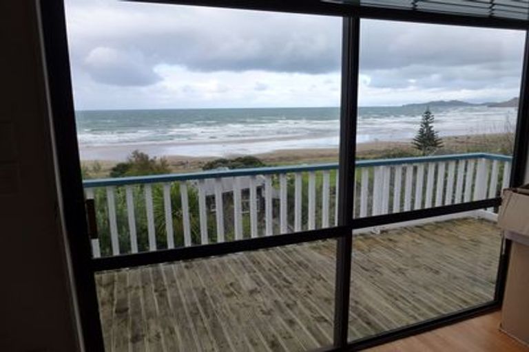 Photo of property in 13c Makorori Beach Road, Makorori, Gisborne, 4073