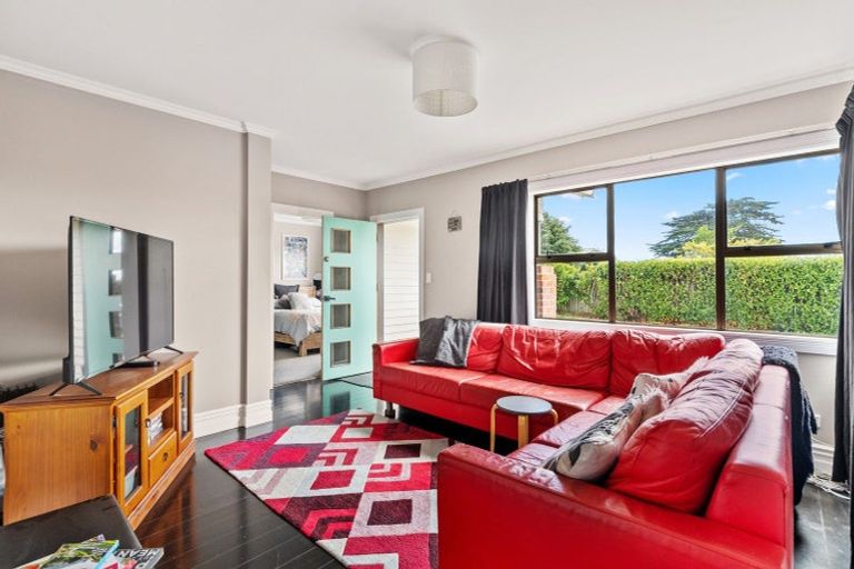 Photo of property in 13 Collingwood Road, Waiuku, 2123