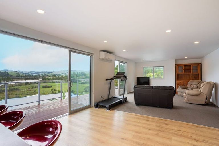 Photo of property in 135 Rangituia Street, Whangamata, 3691