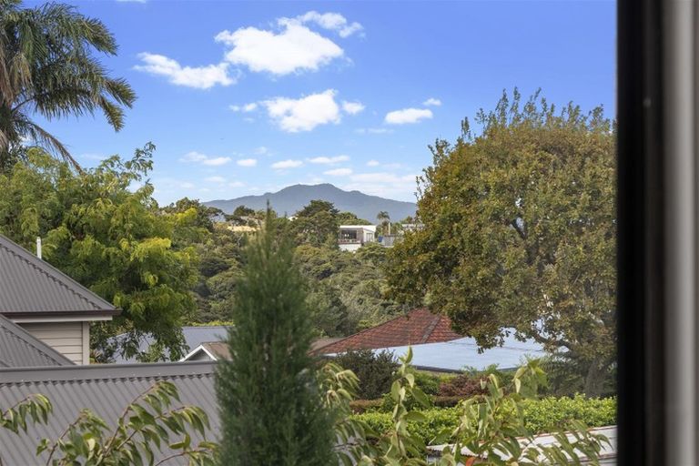 Photo of property in 3/6 Le Roy Terrace, Birkenhead, Auckland, 0626