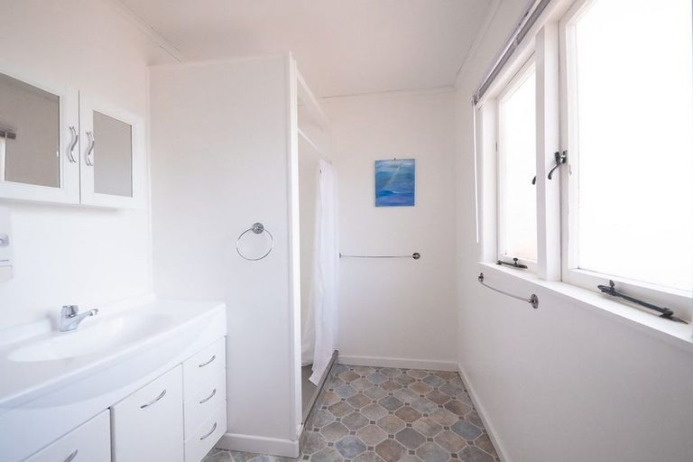 Photo of property in 13 Binnie Street, Paihia, 0200