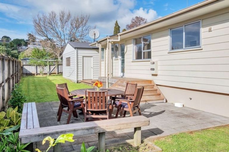 Photo of property in 5 Devonshire Road, Unsworth Heights, Auckland, 0632