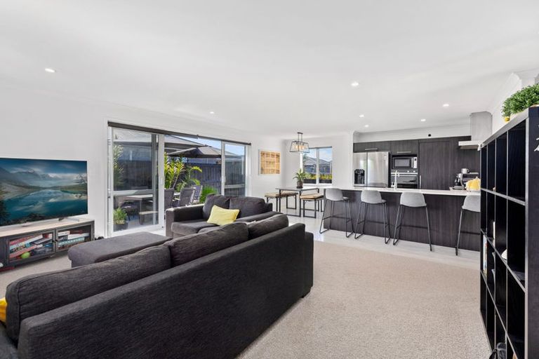 Photo of property in 28 Farrier Street, Papamoa, 3118