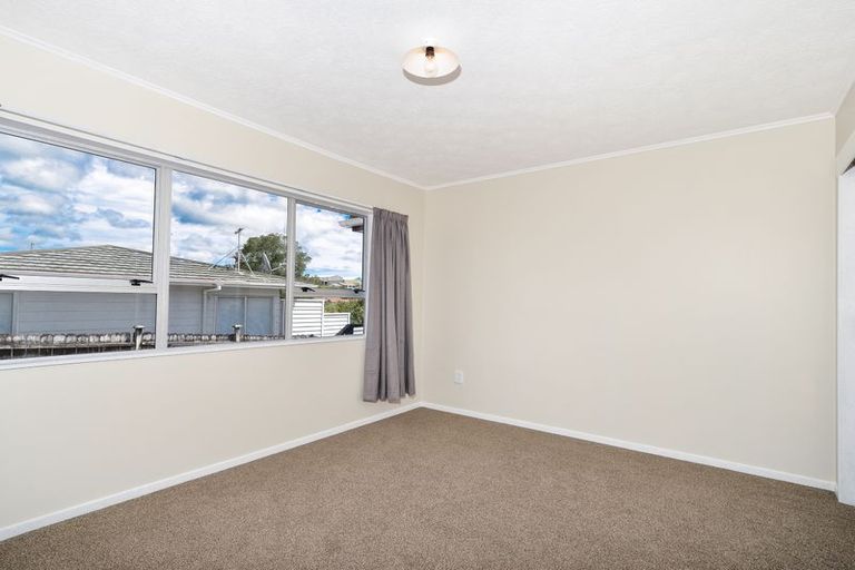 Photo of property in 112 Borich Road, Sunnyvale, Auckland, 0612
