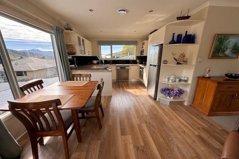 Photo of property in 255 Waikawa Road, Waikawa, Picton, 7220