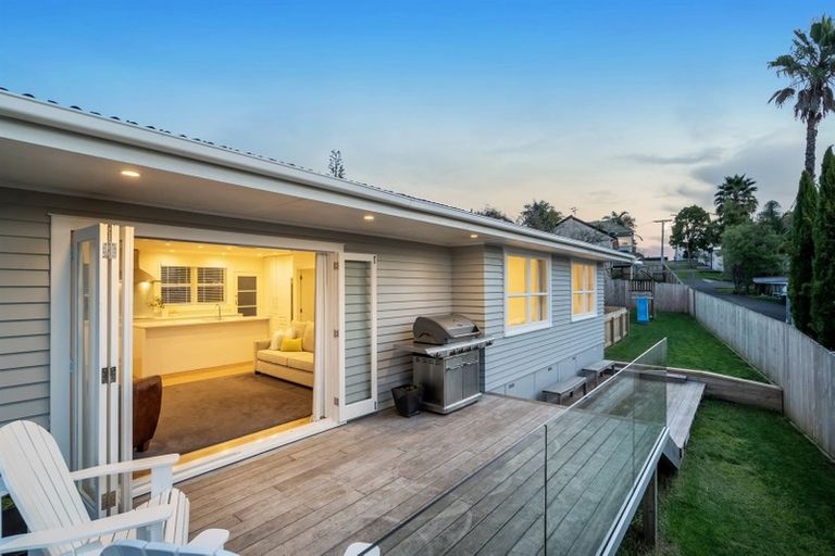 Photo of property in 45 Birkdale Road, Birkdale, Auckland, 0626